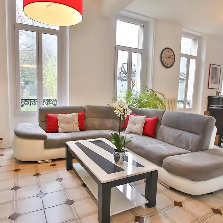Villa Demeure D'exception A 10 Min D'epernay Parc Privatif De 2 Hectares