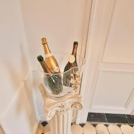 Villa Demeure D'exception A 10 Min D'epernay Parc Privatif De 2 Hectares *
